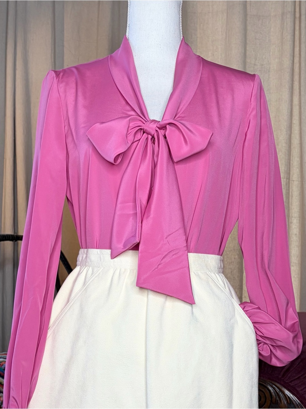 70s Pink Pussybow Blouse